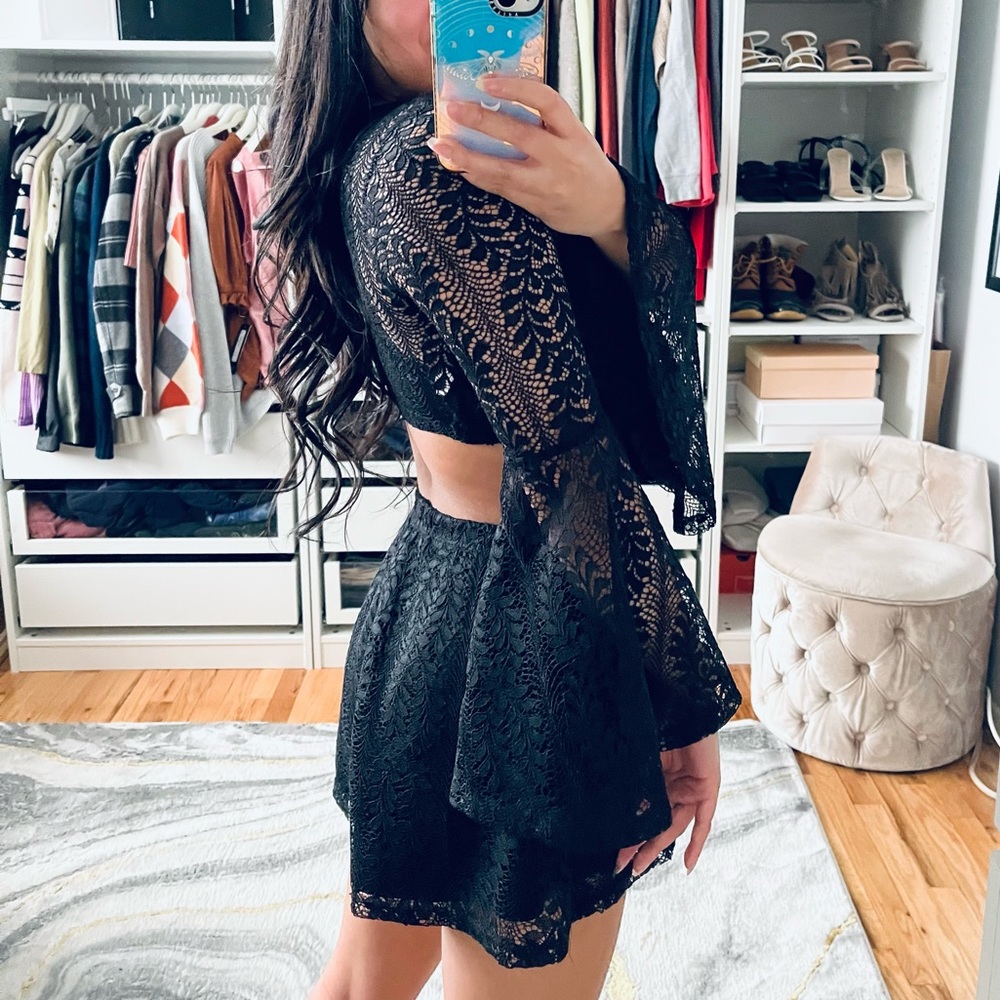 REVERSE Black Lace Short Set - Picture 4 of 4